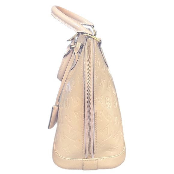 Authenticated Louis Vuitton Vernis Alma PM in Rose Angelique - Picture 4 of 7